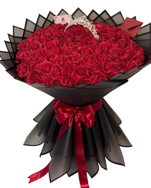 Вечен букет от 101 рози фоам с брокат, издължена база и корона - червен / Черна