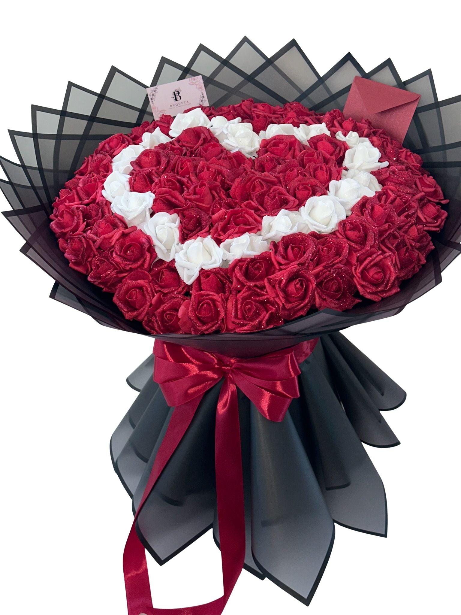 Букет от 101 рози от фоам с издължена база, брокат и сърце